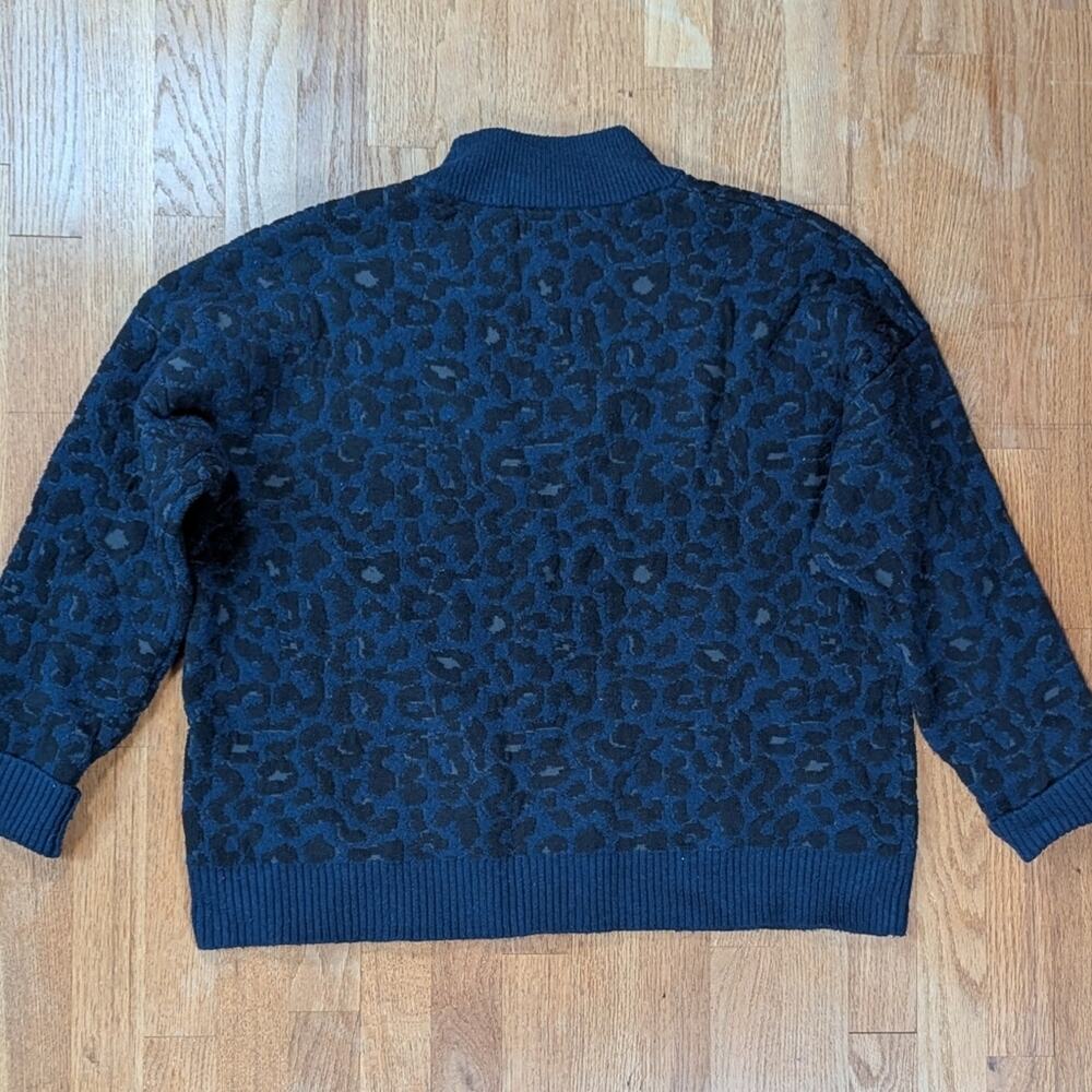 ✨Universal Thread Midnight Leopard Sweater — XL —… - image 5